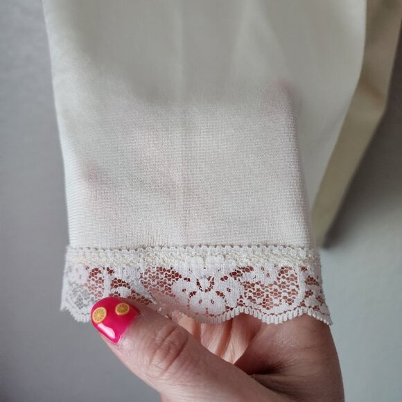 FIGURFIT‎ VINTAGE nylon slip cami top lace trim in cream size 46 - Picture 5 of 9